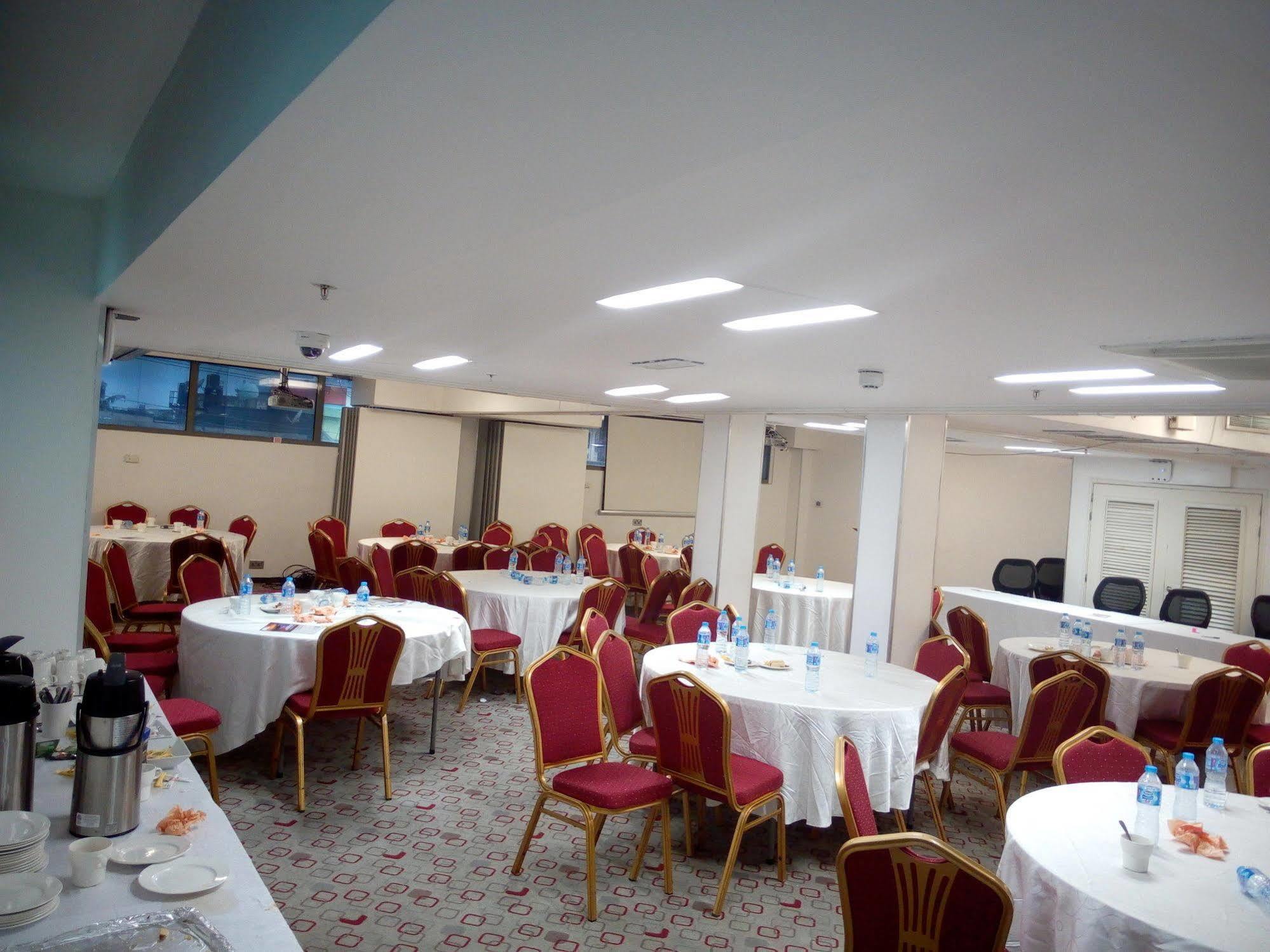 Ibis Lagos Ikeja Exterior foto